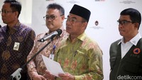Muhadjir mengatakan pihaknya meminta BNPB menetapkan status penanggulangan bencana dalam bagian tertentu. Dia menyebut hal itu diperlukan sebagai dasar penetapan kejadian luar biasa.  