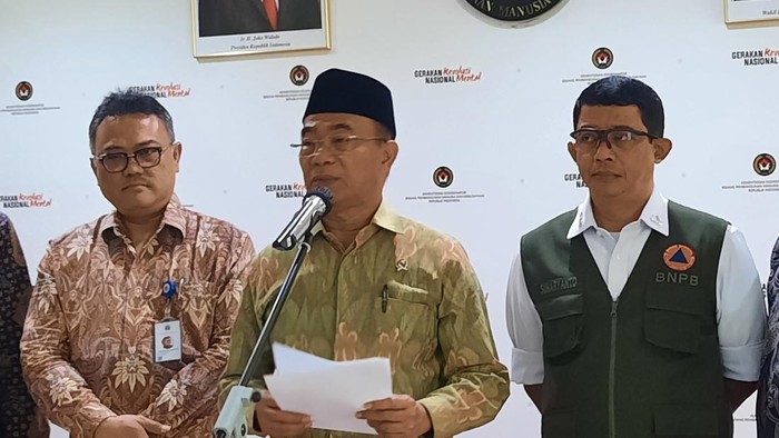 Muhadjir (bicara dengan mic)-(Annisa/detikcom)