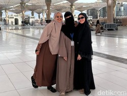 10 Foto Perjalanan Umrah Pemenang Emeron Hijab Hunt 2023