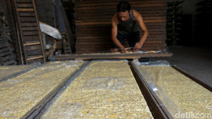 Perajin Tempe Asal Mojokerto