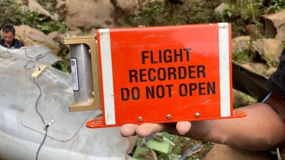 Potret Black Box hingga Kanon Dievakuasi dari Puing Super Tucano