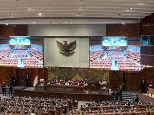 Rapat Paripurna, Pembacaan Laporan Pemeriksaan BPK & KPPU Ditunda