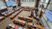 Rapat digelar di gedung Nusantara DPR RI, Senayan, Jakarta, Selasa (21/11/2023). Rapat dipimpin langsung oleh Wakil Ketua Komisi III Habiburokhman.  
