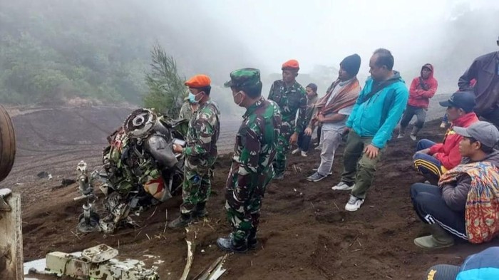 TNI AU Temukan DAVR dan NCDC Pesawat Super Tucano yang terjatuh di Pauruan