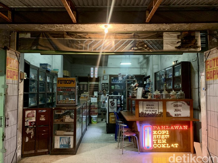 Toko Kopi Sigan yang berdiri sejak 1950-an di Surabaya