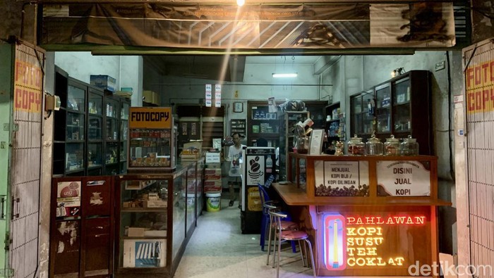 Toko Kopi Sigan yang berdiri sejak 1950-an di Surabaya