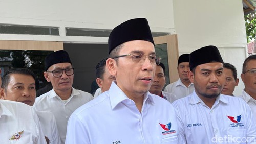 Wakil Ketua TPN Ganjar-Mahfud yang juga mantan Gubernur NTB Tuan Guru Bajang (TGB) Zainul Majdi saat ditemui di Kantor DPW Perindo NTB, Selasa (21/11/2023).