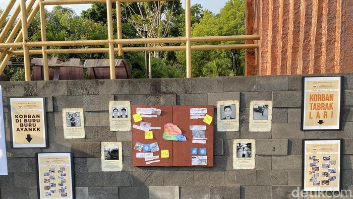 Wall of Remembrance Hari Peringatan Korban Lalu Lintas di Brooklyn Unpad, Senin (20/11).