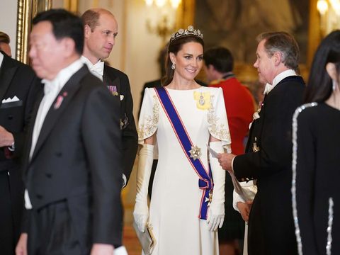 LONDON, ENGLAND - NOVEMBER 21: Prince William, Prince of Wales and Catherine, Princess of Wales attend the State Banquet at Buckingham Palace on November 21, 2023 in London, England.  King Charles is hosting Korean President Yoon Suk Yeol and his wife Kim Keon Hee on a state visit from November 21-23.  It is the second incoming state visit hosted by the King during his reign.  (Photo by Yui Mok-WPA Pool/Getty Images)
