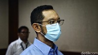 Andhi didakwa menerima gratifikasi dengan total Rp 58,8 miliar. 