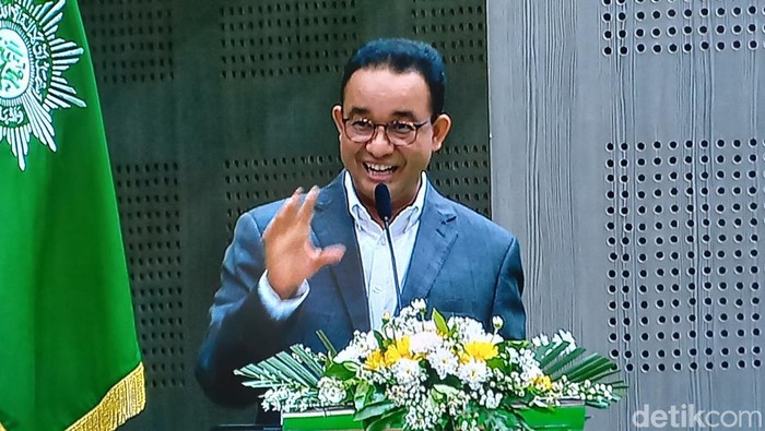 Anies Baswedan dan Muhaimin Iskandar (Cak Imin) di acara Dialog Terbuka Muhammadiyah Bersama Calon Pemimpin Bangsa, di Edutorium UMS, Solo, Rabu (22/11/2023).