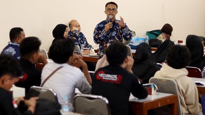 Antusias Mahasiswa Poltek Medan Belajar Industri Solusi Tata Udara