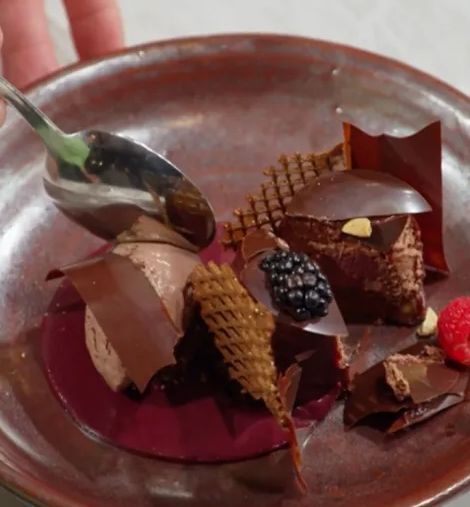 Pastry Chef Ini Nekat Tambahkan Bahan Ilegal ke Dalam Cokelatnya
