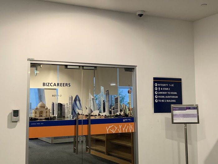 NUS Singapura memiliki layanan konsultasi karier untuk mahasiswa