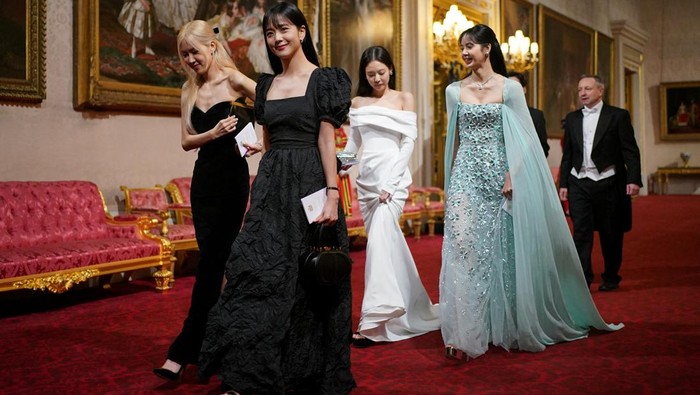 Members of South Korean girl band Blackpink attend the State Banquet during the South Korean President state visit, at Buckingham Palace in London, Britain November 21, 2023. Yui Mok/Pool via REUTERS