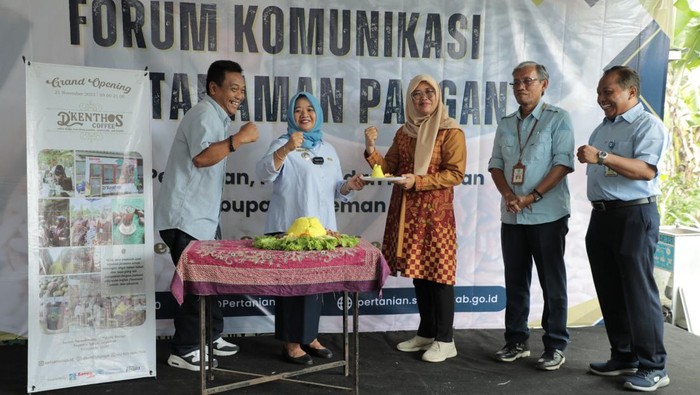Bupati Sleman Kustini Sri Purnomo