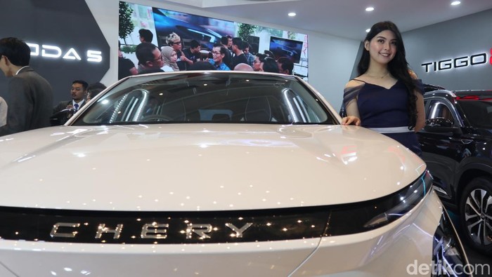 Chery Tiggo 8 Pro yang dipamerkan di GIIAS 2023 di Kota Bnadung, Rabu (22/11/2023).