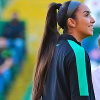 Wanita yang berposisi sebagai striker tersebut sebelumnya memang pernah berprofesi sebagai model setelah lulus SMA. Foto: Instagram Deyaris Arai