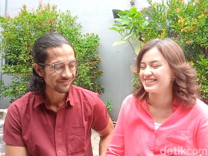 Edward Akbar dan Kimberly Ryder saat ditemui di kawasan Jakarta.