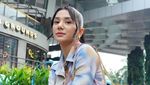 5 Potret Fanny Ghassani yang Kini Tak Lagi Makan Daging