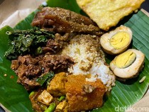 Gudeg Mbak Sasha: Gudeg Basah yang Gurih Manis Mlekoh di Gejayan