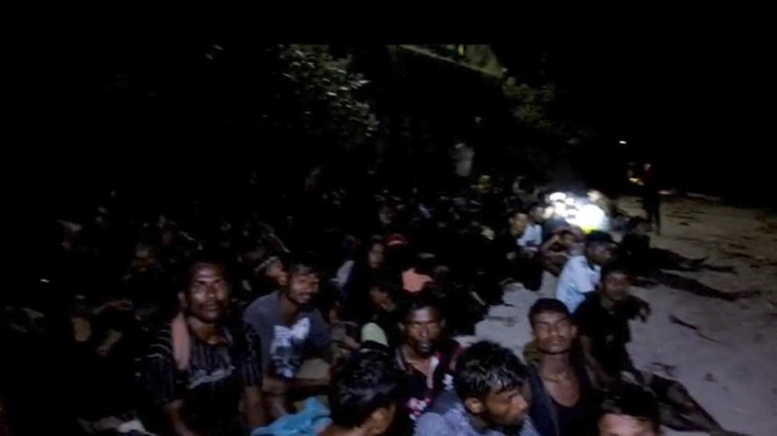 Imigran Rohingya tiba di pantai Sabang tengah malam. (Istimewa)