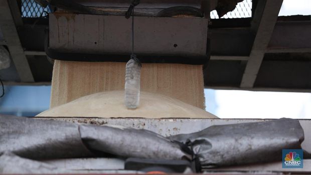 Impor Gula Pasir Ditengah Lonjakan Harga. (CNBC Indonesia/Tri Susilo)