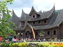Mengenal Istano Basa Pagaruyung: Sejarah, Lokasi, dan Keunikan