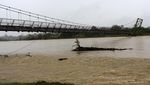 Jembatan Gantung di Aceh Rusak Diterjang Banjir