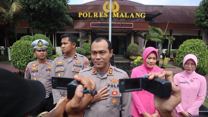 Kapolres Malang AKBP Putu Cholis