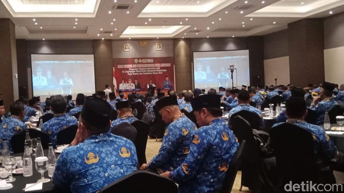 Kegiatan ikrar dan tanda tangan pakta integritas netralitas ASN di Majalengka