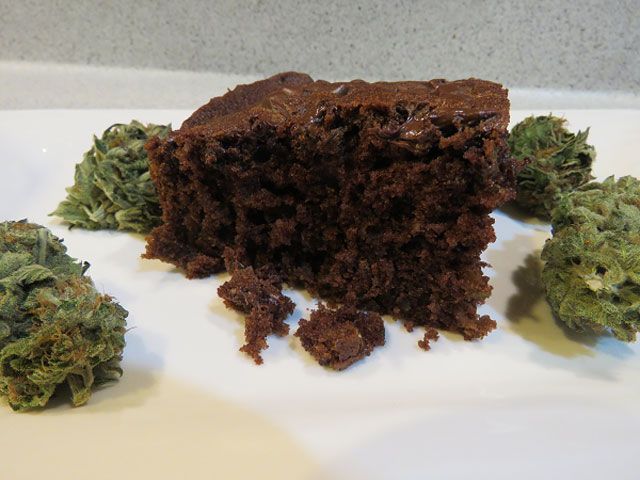 Koki Ini Dituntut Rekan Kerja Karena Sengaja Sajikan Kue Ganja