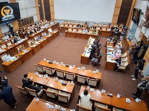 Komisi I DPR dan Pemerintah Setujui Revisi UU ITE Dibawa ke Paripurna
