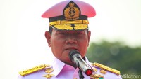 Sementara itu, saat ditanya rencana usai tidak menjabat sebagai Panglima TNI, Laksamana Yudo mengaku bakal menikmati masa pensiunnya terlebih dahulu. Sementara itu, saat ditanya rencana usai tidak menjabat sebagai Panglima TNI, Laksamana Yudo mengaku bakal menikmati masa pensiunnya terlebih dahulu.
