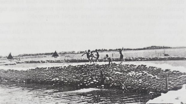 Pantai Losari saat ditanggul pertama kali
