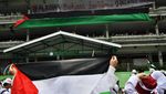 Pelajar Bekasi Kibarkan Bendera Palestina Raksasa di Sekolah
