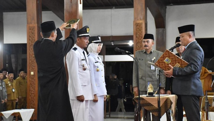 Pelantikan Kades di Kebumen