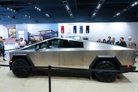 Tesla Cybertruck Akhirnya Dijual, Seperti Mobil Dari Masa Depan