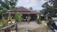 Danang mengatakan berdasarkan hasil pemeriksaan sementara, peristiwa itu terjadi sekitar Oktober 2021. Saat itu Handono membunuh Fitria lalu mengubur jasadnya di salah satu kamar di rumah di Desa Bacem, Ponggok, Blitar