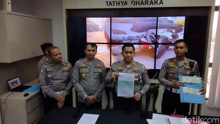 Polisi menetapkan remaja bawa Innova ugal-ugalan tewaskan sekuriti ITS jadi tersangka