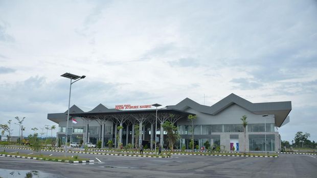Presiden Joko Widodo akan meresmikan 2 bandara di Papua, Kamis (23/11/2023)