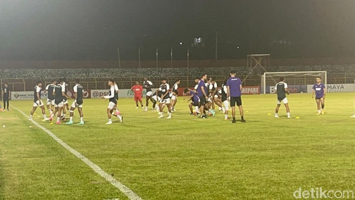 PSM Makassar menggelar latihan jelang melawan Persikabo 1973 di Stadion Gelora BJ Habibie, Parepare.