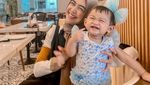 Momen Manis Ria Ricis Makan Rendang dan Mie Bareng Keluarga