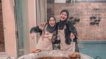Momen Manis Ria Ricis Makan Rendang dan Mie Bareng Keluarga