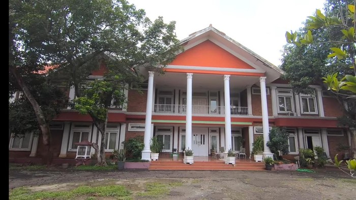 Rumah merah/Tangkapan layar via YouTube Afdhal Yusman
