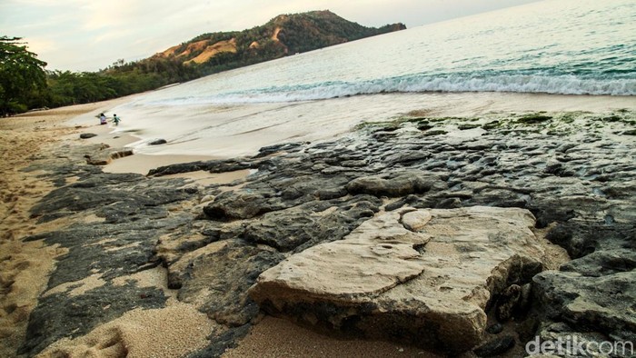 Terbius Kecantikan Pantai Paal, Spot Wisata Andalan Likupang Likupang, Sulawesi Utara, masuk ke dalam destinasi super prioritas. Nah, salah satu spot wisata andalannya adalah Pantai Paal yang bikin betah berlama-lama.