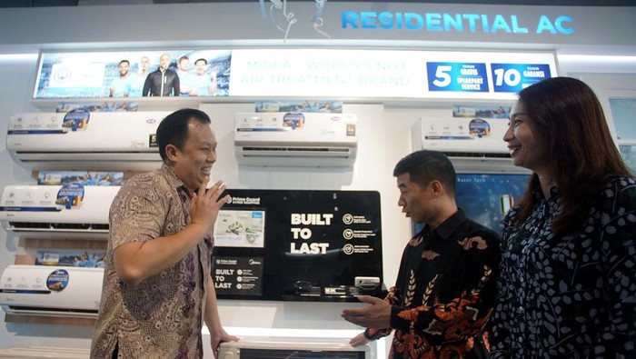 Midea Indonesia kembali menghadirkan showroom terbarunya untuk memanjakan konsumen loyalnya di PIK, Jakarta Utara.