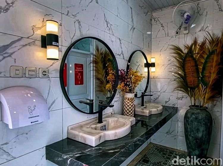 Wujud Toilet Mewah di SPBU Sukabumi