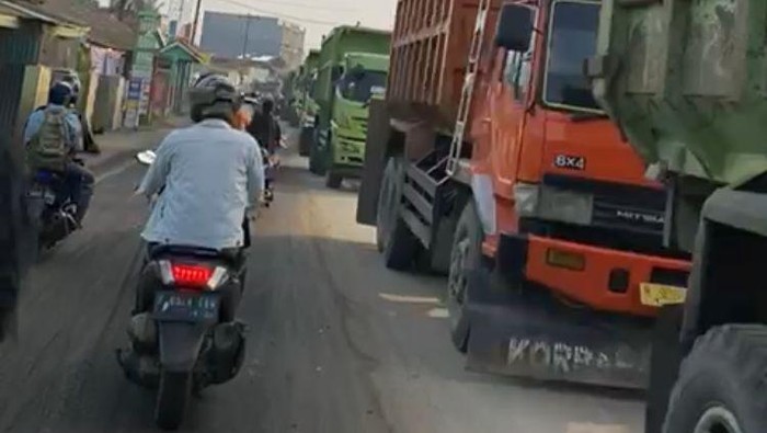 Truk Parung Panjang
