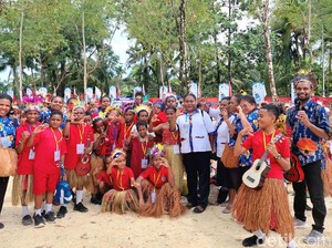 Semangat Pelajar Biak Tampil di Depan Presiden, Latihan Seminggu Penuh, Kumpul Subuh
